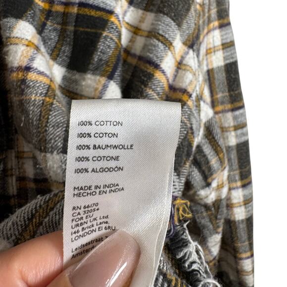 BDG Urban Outfitters Plaid Flannel Shirt XS Gray Yellow Cotton Distressed Hem - Picture 4 of 4